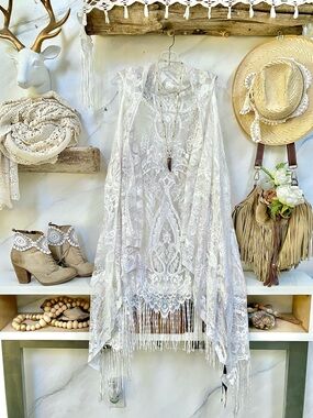 Stunning fringe crochet/lace boho asymmetrical vest/cover up vacay beach vibe